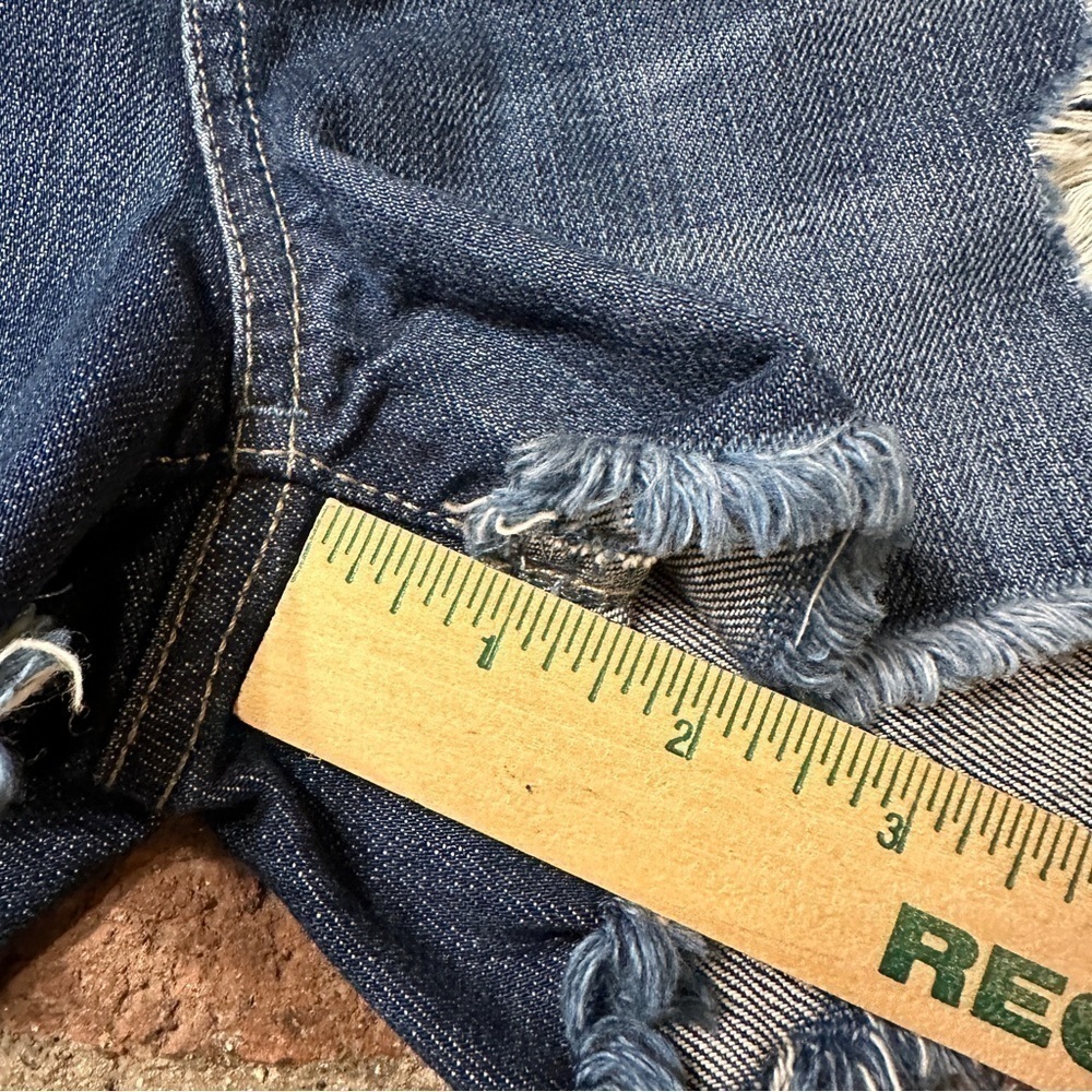 Guess Jeans size 25 distressed destroyed Cutoff Denim Jean Short Shorts - Picture 7 of 15